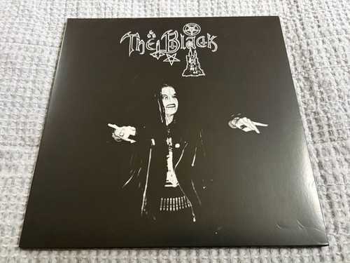 The black blood - black,